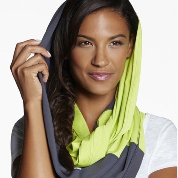 Fabletics Infinity Vinyasa Scarf Grey & Green O/S - Picture 2 of 9